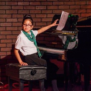 Meet your Posher, Zobeyda